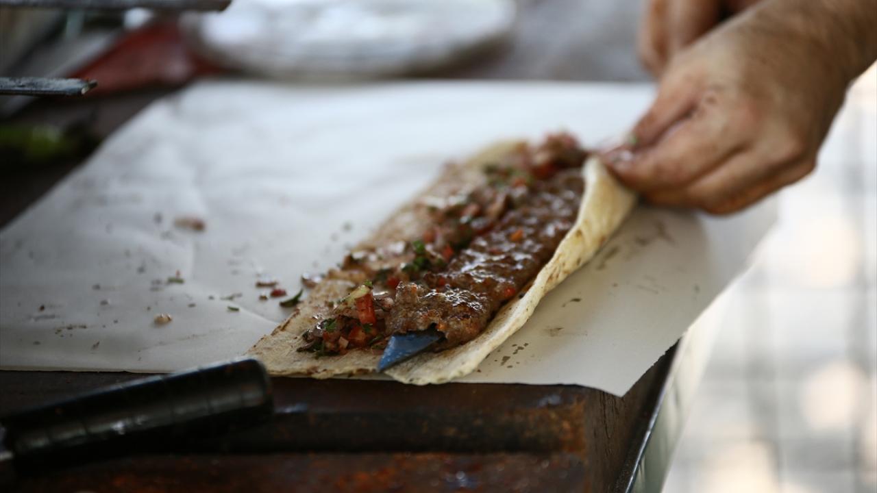 "Kebap, tablacıda olur"