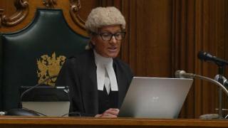 İngiltere'de mahkeme kararı ilk kez kamerayla kayıt altına alındı