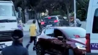 Otomobili tartıştığı kişinin üzerine sürdü: O anlar kamerada