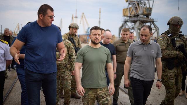 Zelenskiy: Ukrayna sevkiyat için Türkiye ve BMden işaret bekliyor