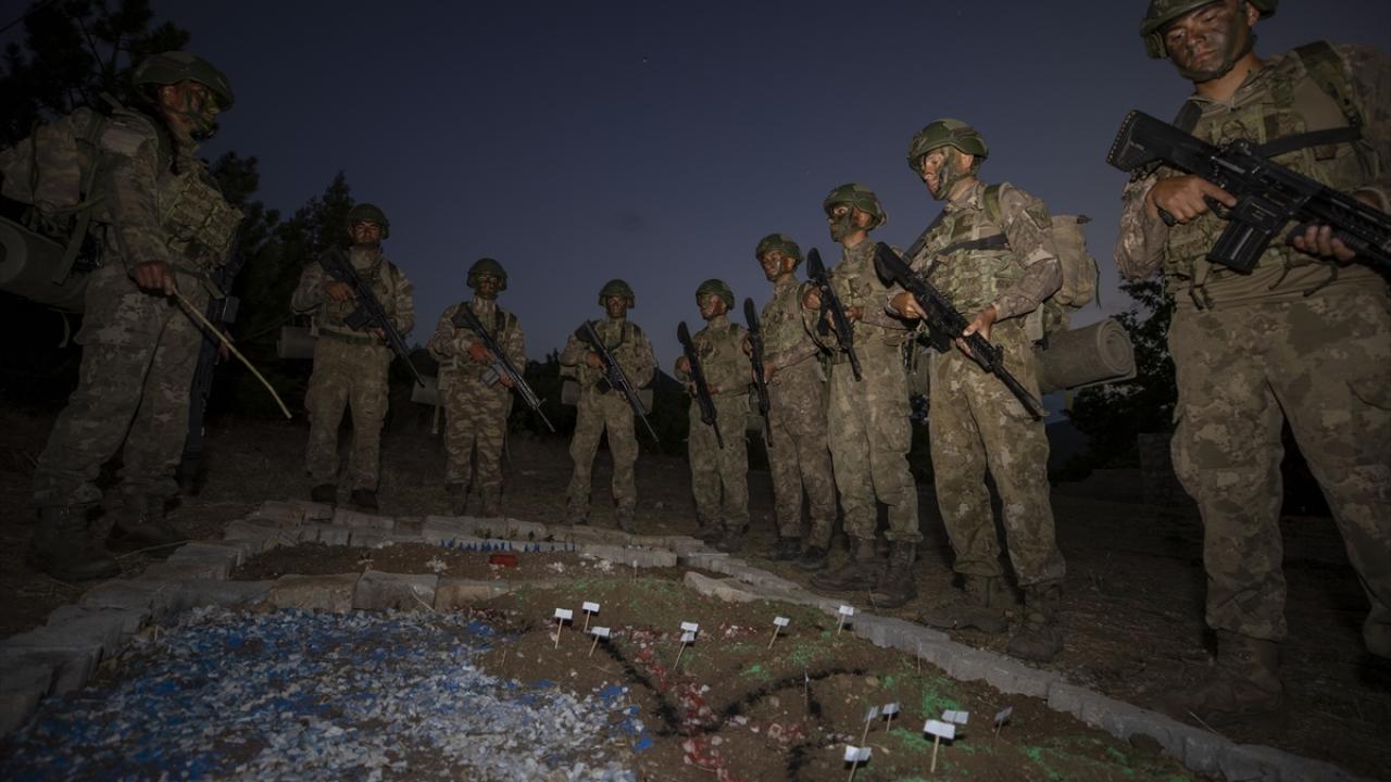 Kahraman komandolar mezun oldu