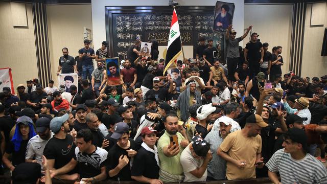 Irak Meclisindeki oturumlar ikinci bir karara kadar askıya alındı