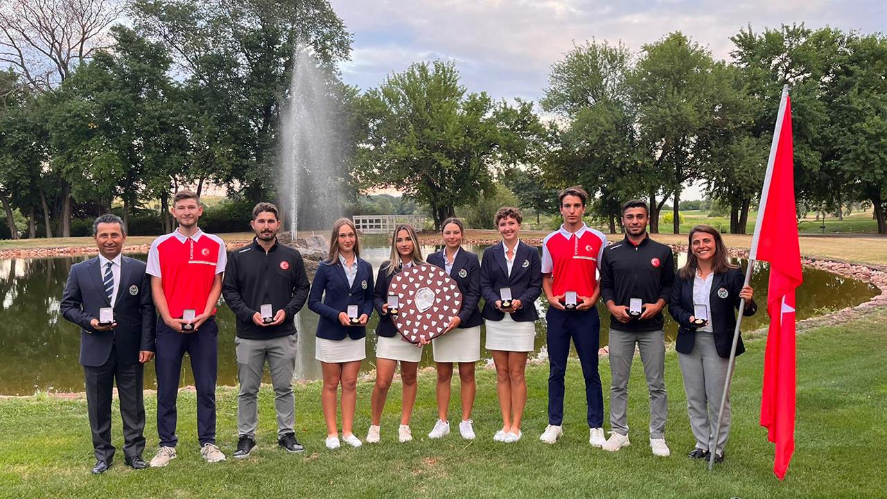 Milli golfçülerden Macaristan'da altın ve bronz madalya