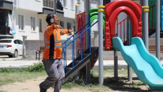 Temizlik işçisi müzik ve dansı işiyle harmanlıyor