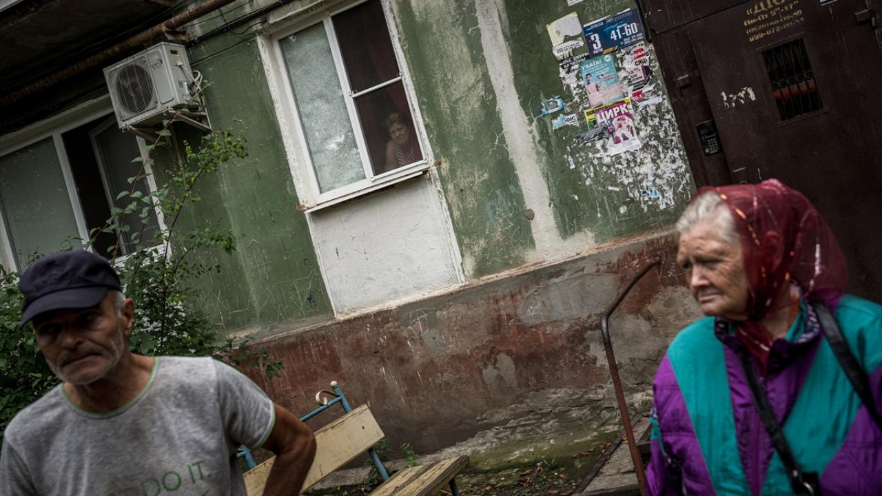 Donbas'taki siviller güvenli bölgelere gönderiliyor