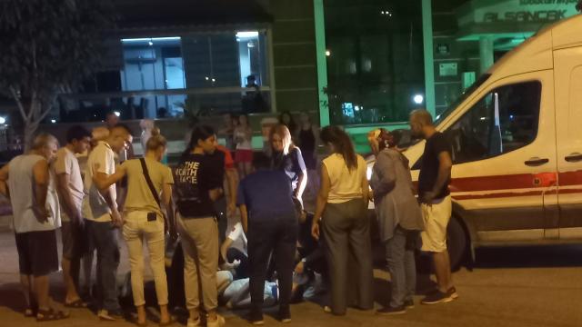 İzmirde iki motosiklet çarpıştı: 4 yaralı