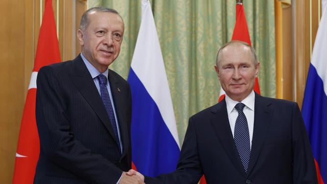 Putin: Avrupa Türkiyeye minnettar olmalı