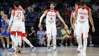 12 Dev Adam Ukrayna'yı farklı geçti