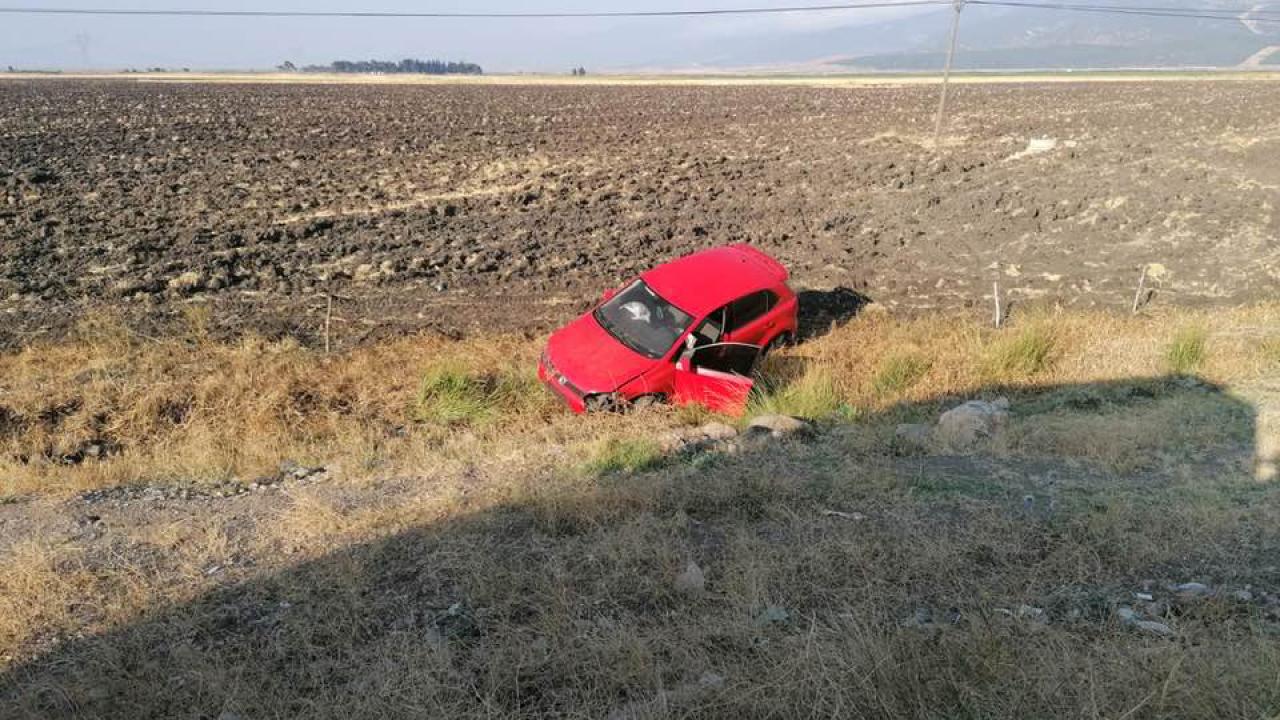 Takla atan otomobilin sürücüsü yaralandı
