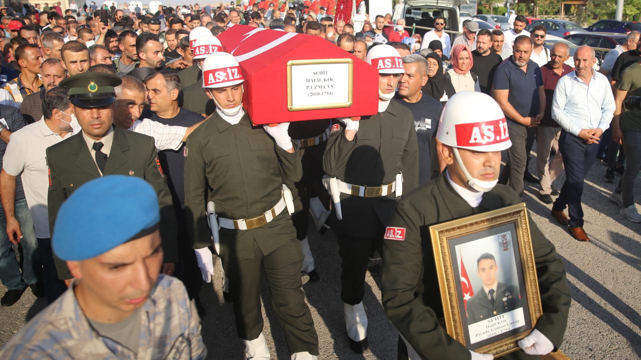 Şehit Uzman Çavuş Halil Koç son yolculuğuna uğurlandı