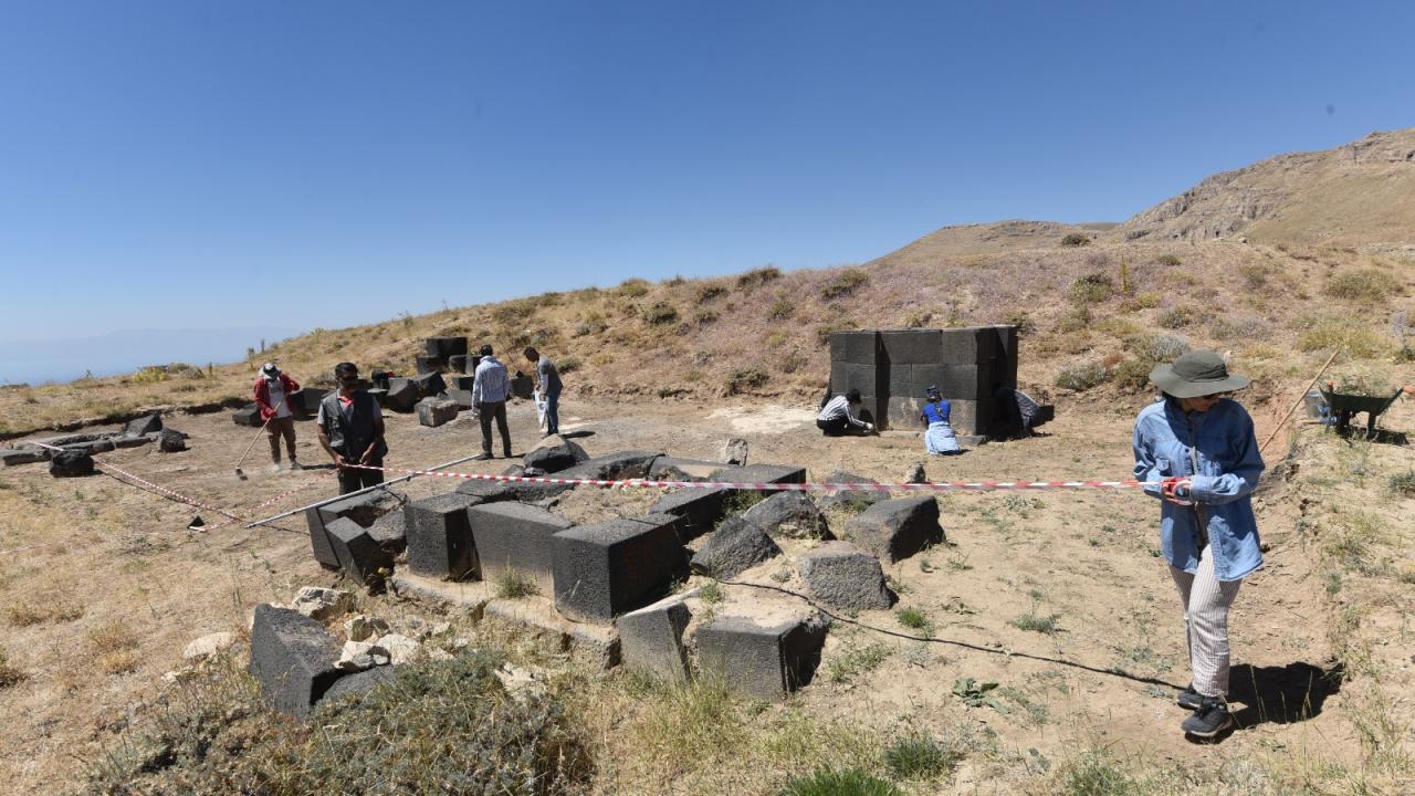  "Fil ayaklarını ayağa kaldırıyoruz" 