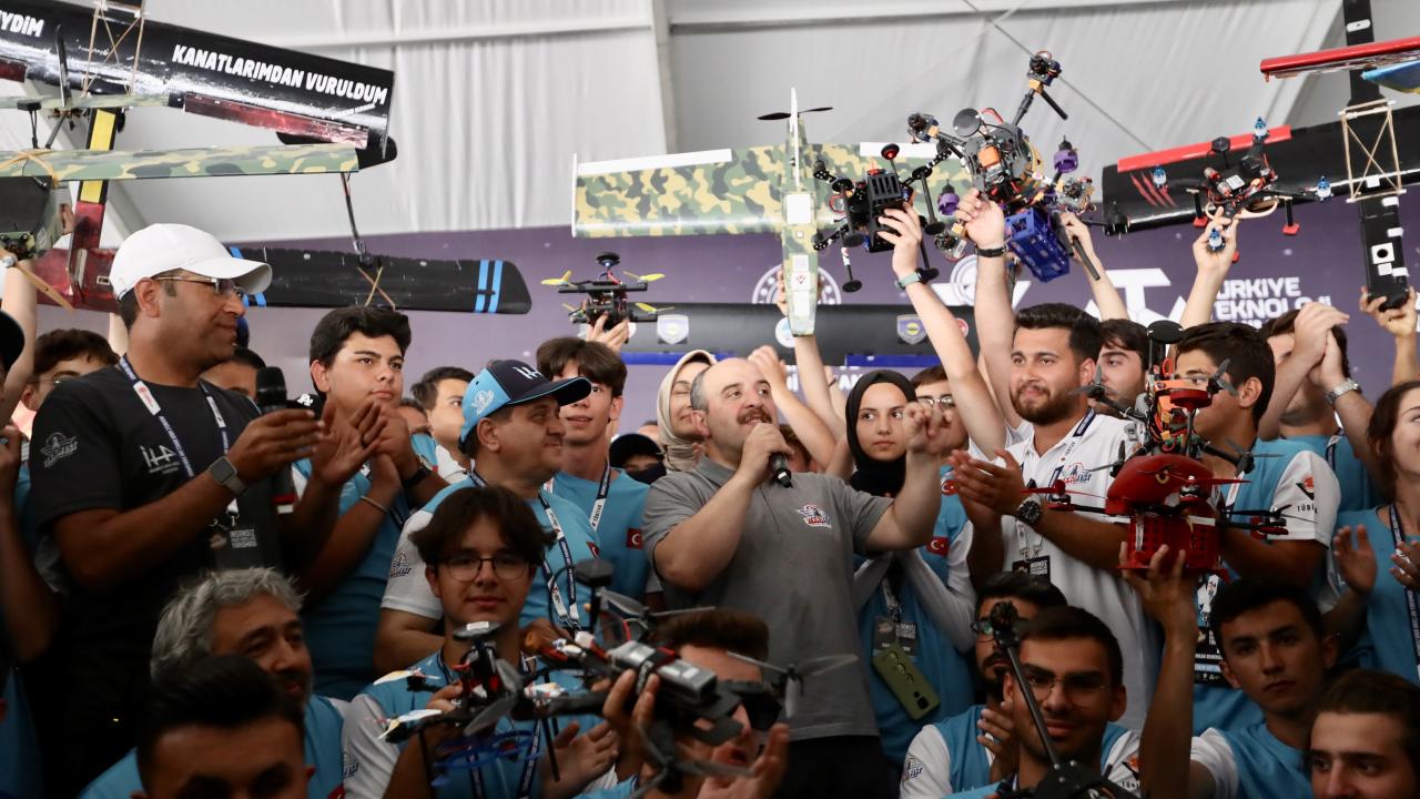 Seneye de Cumhuriyetimizin 100. Yılının kutlanacağını dile getiren Varank, şöyle konuştu: