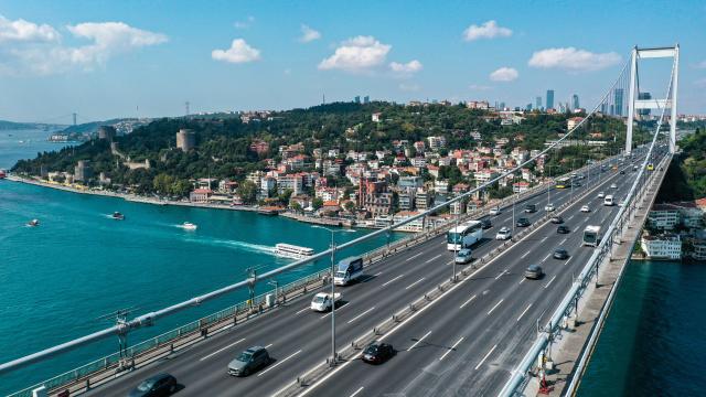 FSM Köprüsü'nden geçen araç sayısı 2,3 milyara yaklaştı