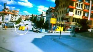 Sürücüsüz market aracı 1 kilometre yol alıp devrildi