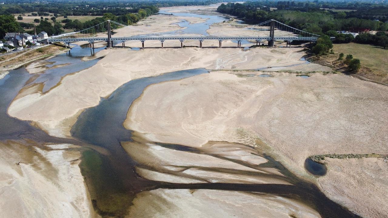 Fransa'da tarihi kuraklık: Ren Nehri'nde su seviyleri düştü