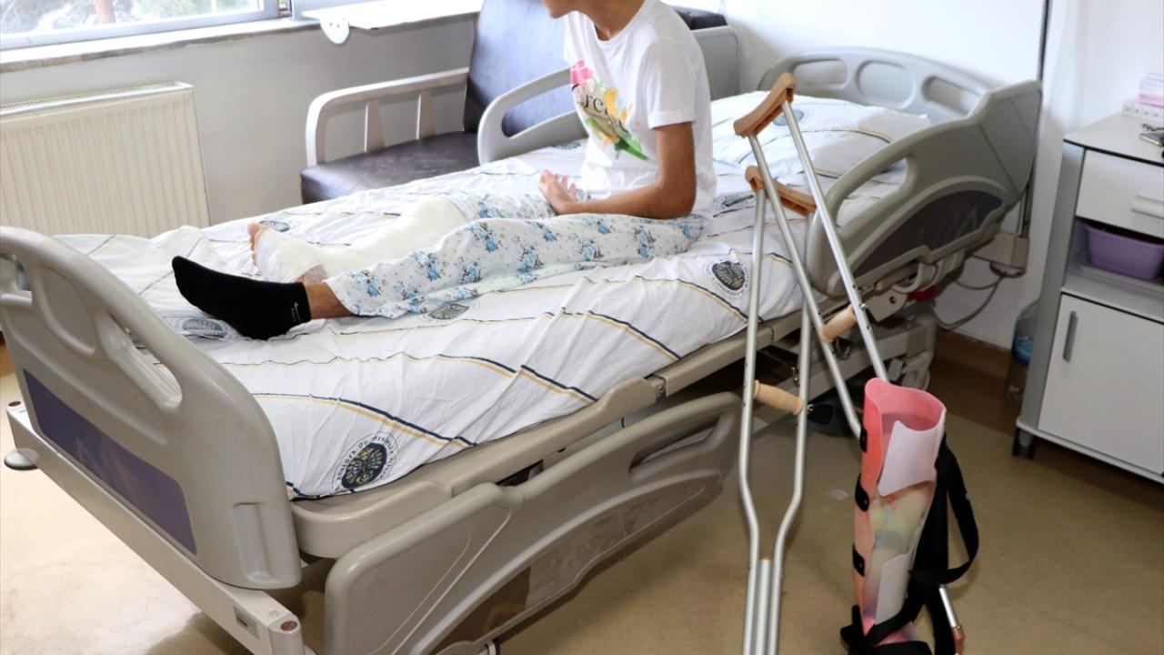 "Bacağımın dikildiğini görünce çok sevindim"