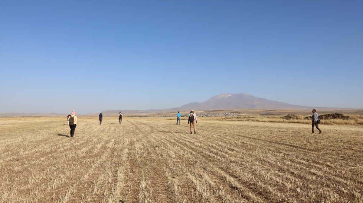 "Ankara Savaşı ile ilgili somut verilere arkeolojik çalışmalarla ulaşmayı ümit ediyoruz"