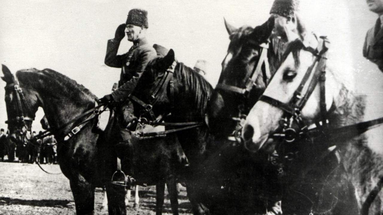 Mustafa Kemal 26 Ağustos 1922`de harekat emrini verdi