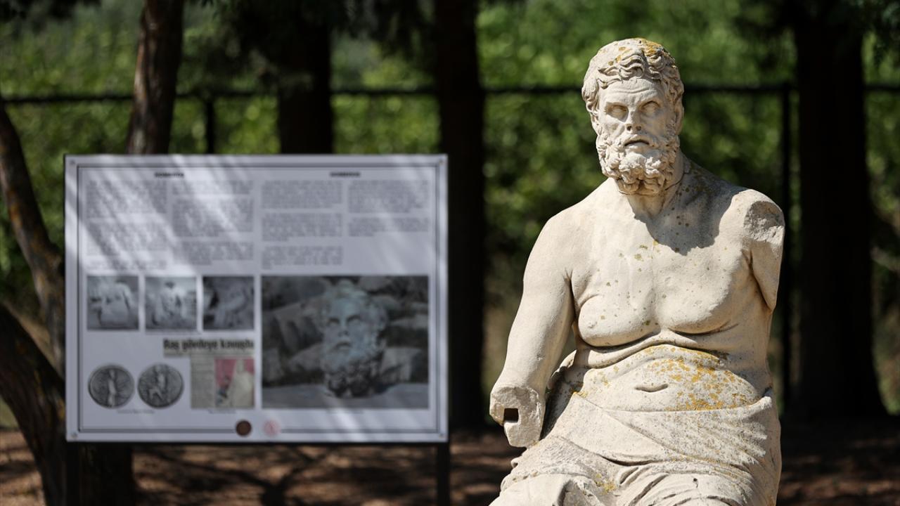 Klaros`un önemi ve kentin tarihi