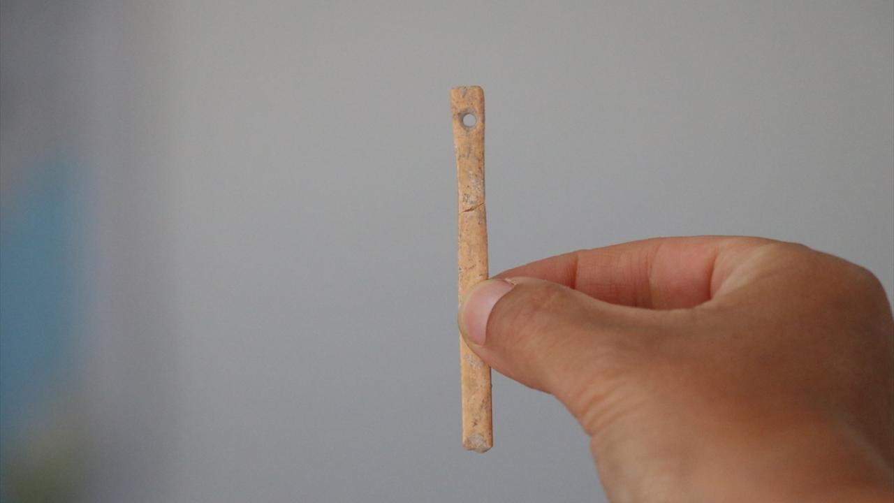 Yerleşik hayatta kullanılan objeler bulundu