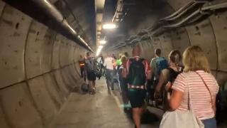 Manş'ta tren arızası: Denizin metrelerce altındaki tünelde yürüdüler