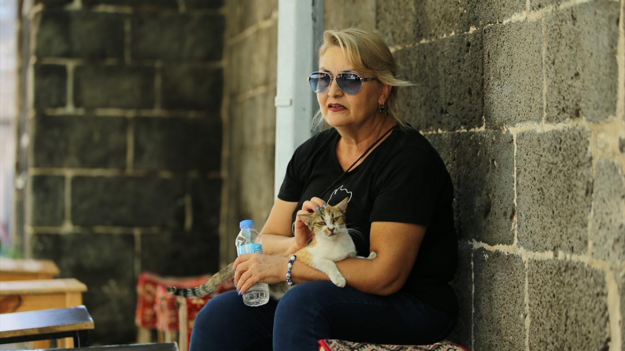 "Hayvanlara gönül gözüyle bakmak gerekir"