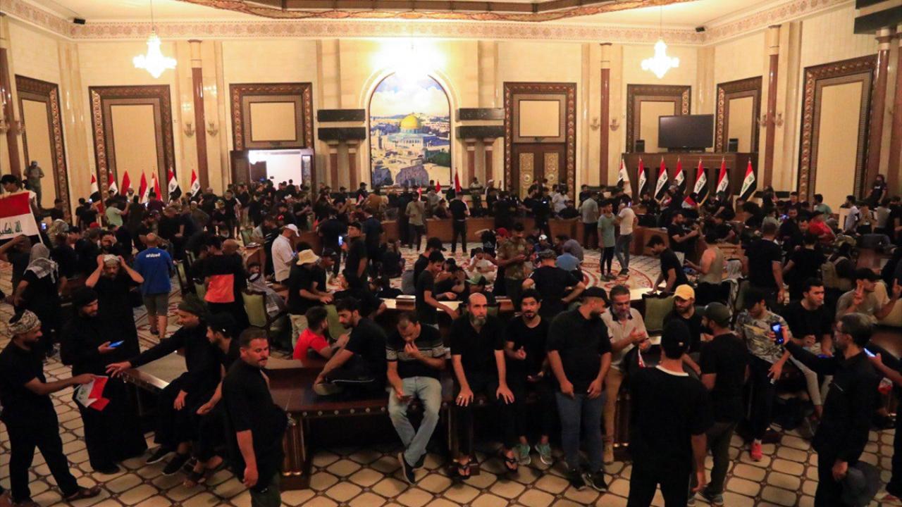 Sadr`ın "siyasetten çekildim" açıklaması