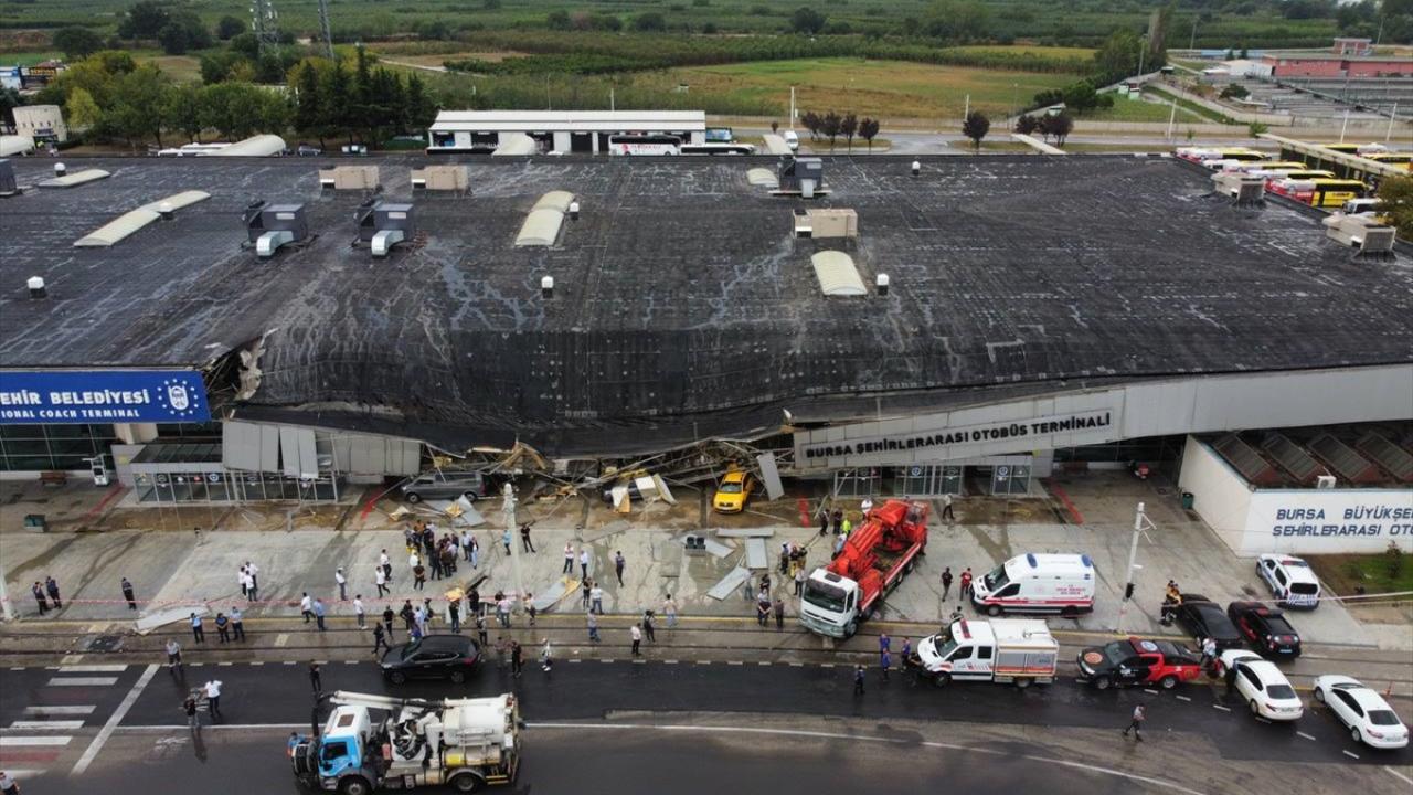 Otobüs terminalinde çökme