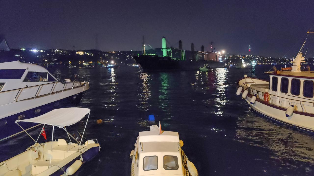 Gemi tahıl yüklüydü