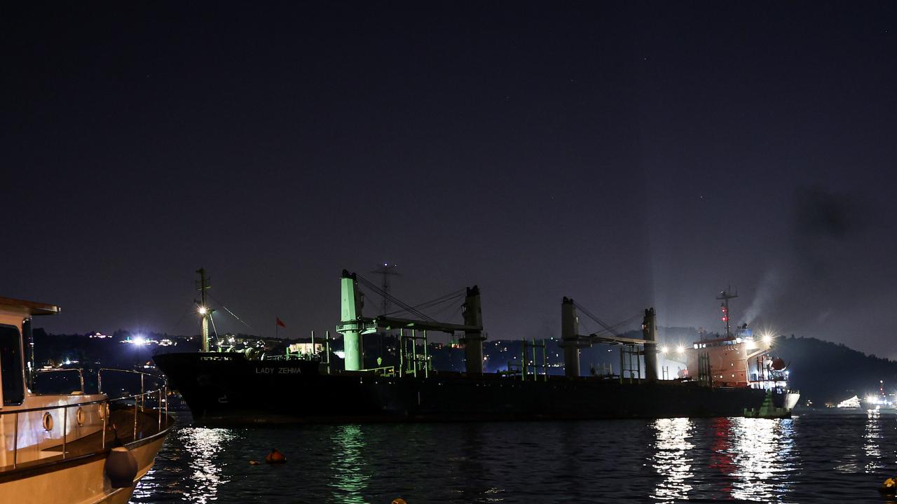 Ekipler gemide inceleme yaptı