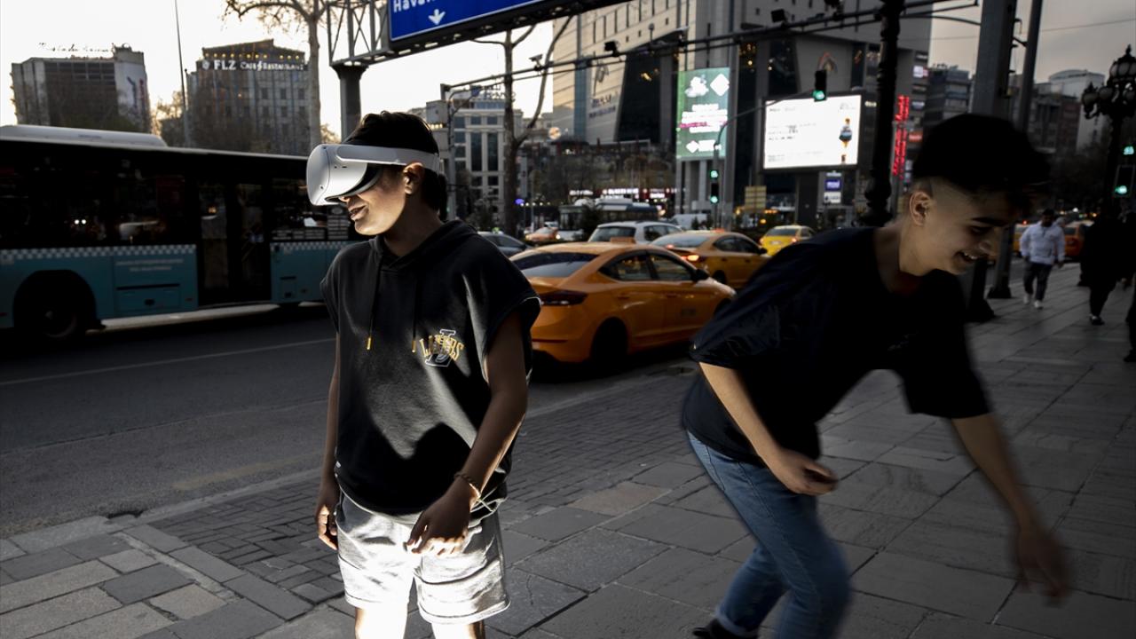 "Yakında sistemin elbiseleri de gelecek"