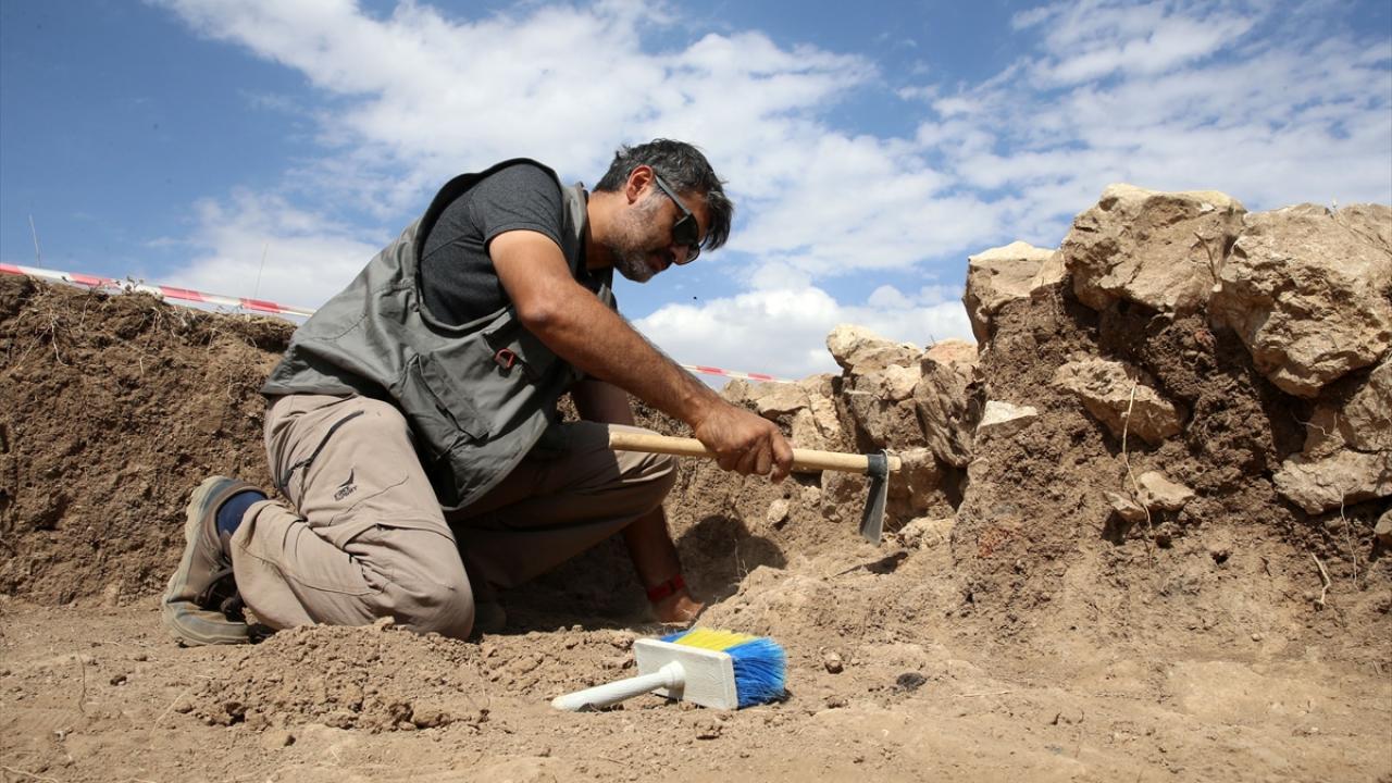 "Kaledeki faaliyetler büyük bir yangınla son bulmuş"