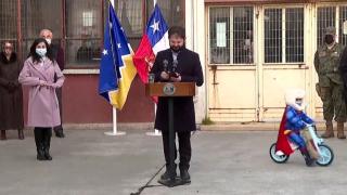 Devlet Başkanı'nın konuşmasına 'bisikletli Superman' sürprizi