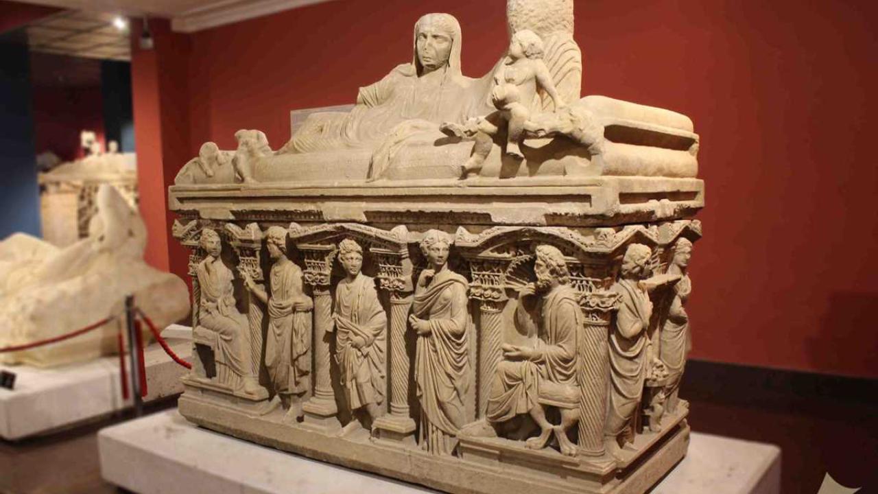 Aurelia Botiane Demetria Lahdi