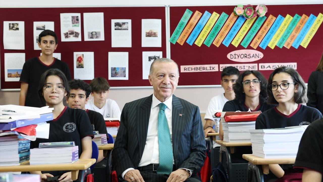 "Size kendi ecdadınıza sövdürmeye çalışan köksüzlere lütfen kulak asmayın"