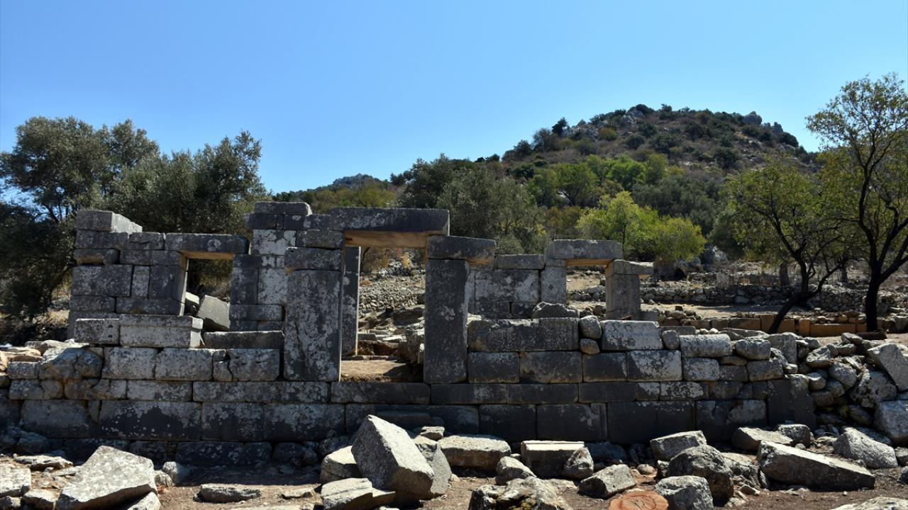 Adını Zümrüdüankadan alıyor