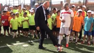 İçişleri Bakanı Soylu çocuklarla spor yaptı