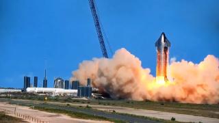 SpaceX'in roket testinde yangın çıktı