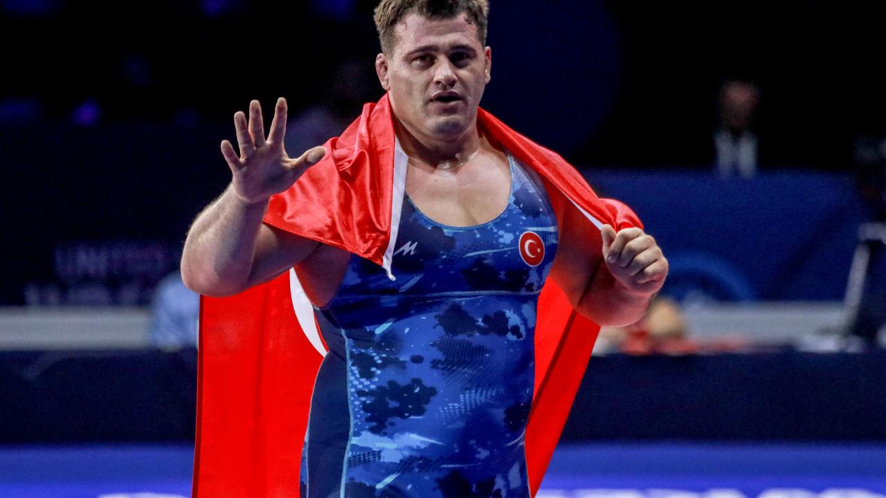 Türk güreş tarihine geçti