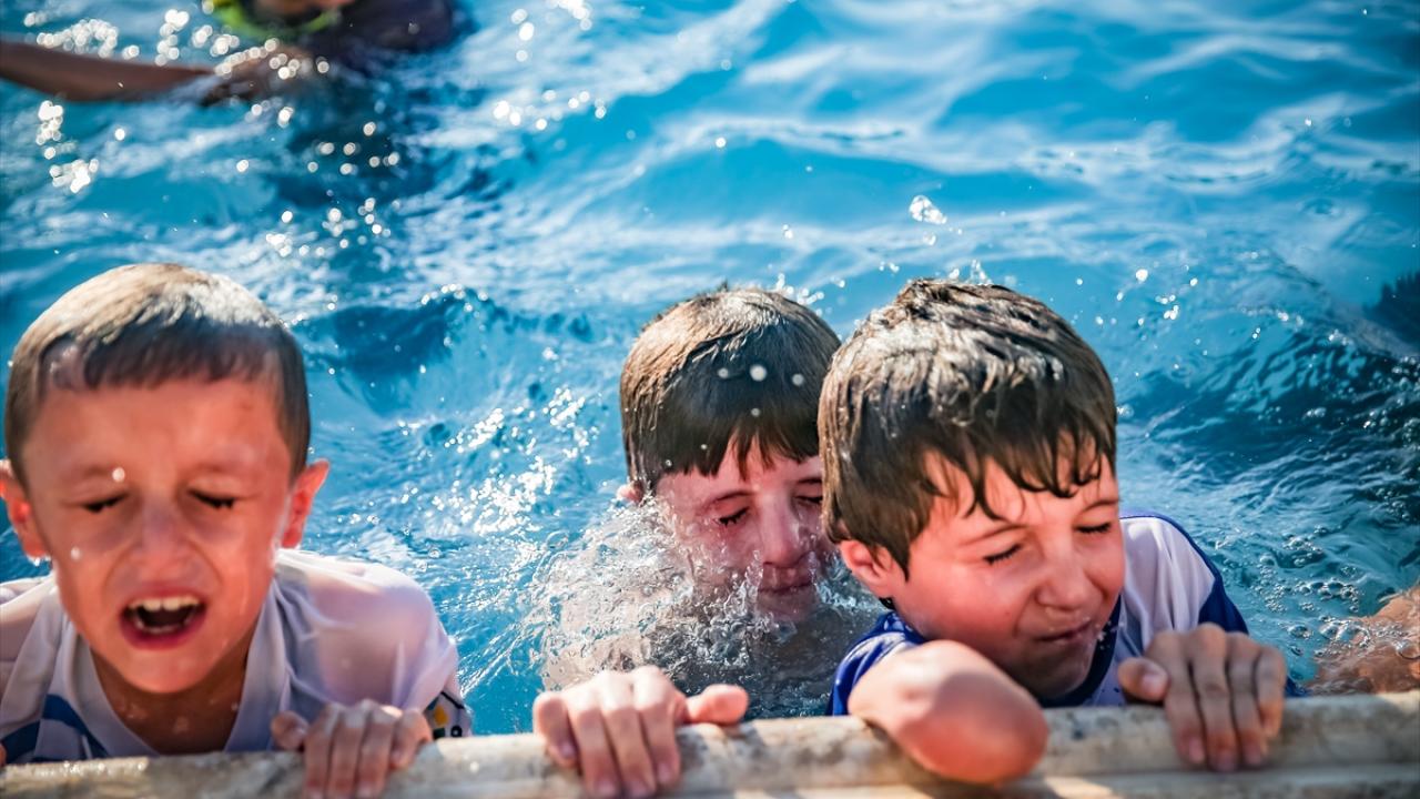 "Yüzmeyi öğrendik hepimiz güçlü olduk"