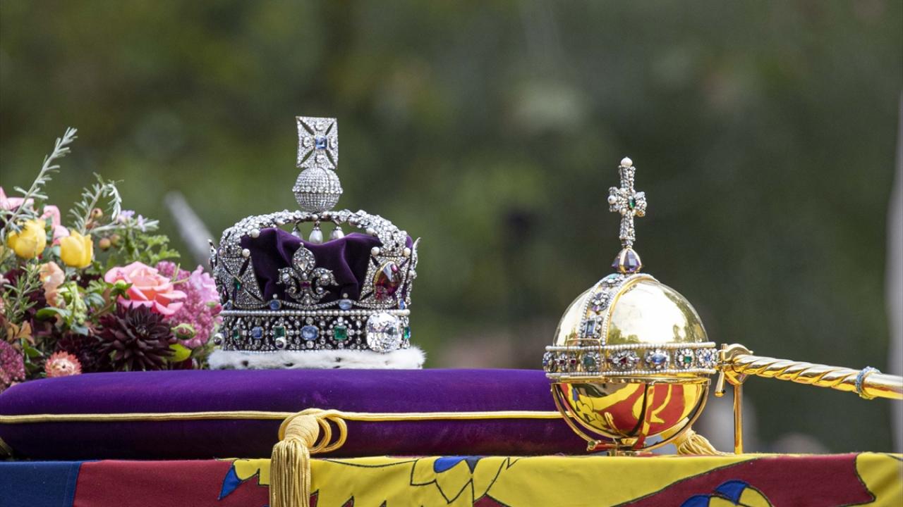 Kraliçe`nin naaşı St. George Şapeli`ne defnedilecek