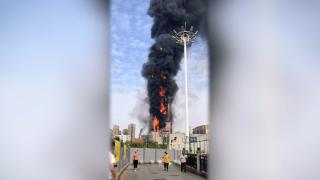 Çin'de gökdelende yangın: Bina kullanılamaz hale geldi