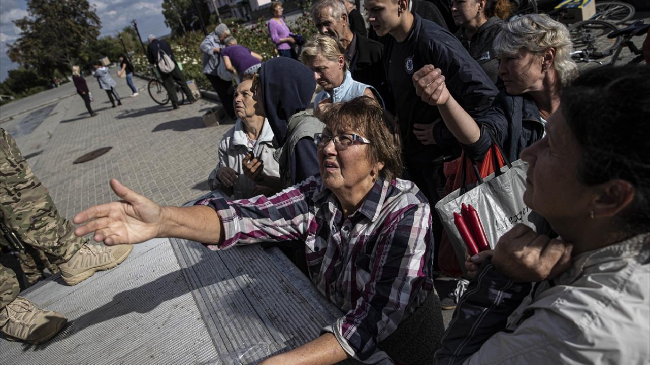İzyum sakinleri zor şartlar altında hayata tutunmaya çalışıyor