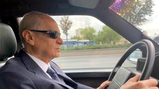 Bahçeli klasik otomobiliyle Ankara turuna çıktı
