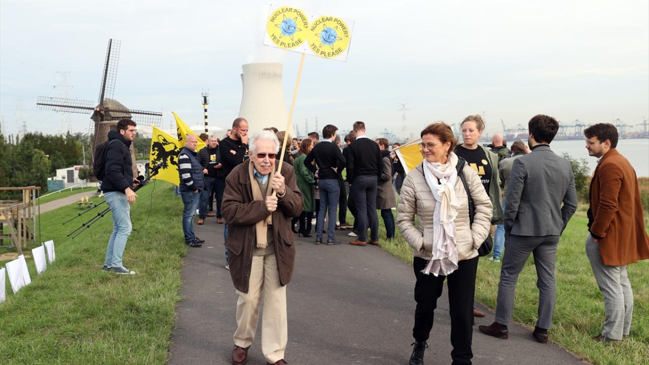 Nükleere destek protestosu