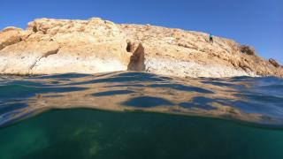 Van Gölü'nün çekilmesiyle ortaya çıkan Urartu limanı su altından görüntülendi