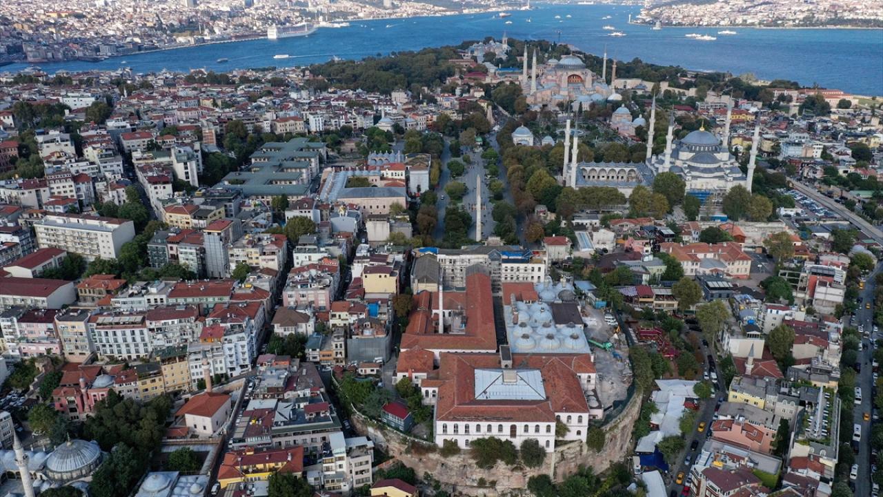 "Üstündeki yapıları kaldırıp, altına inmek mümkün değil"