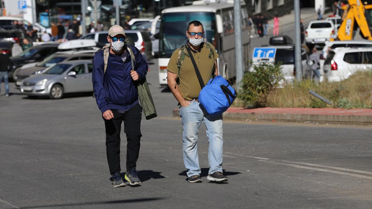 RUSYA`DAN GÜRCİSTAN`A GEÇİŞ BİRKAÇ GÜN SÜRÜYOR