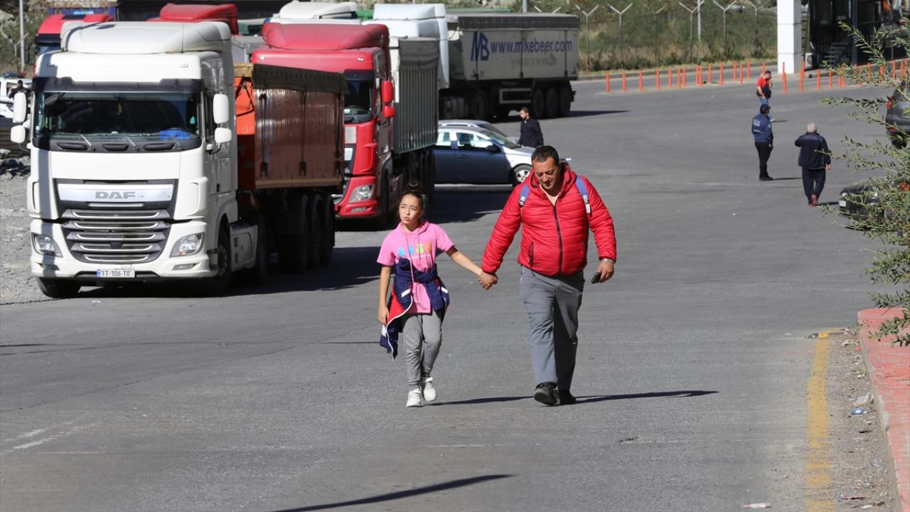 23 EYLÜL`DEN 27 EYLÜL`E KADAR 78 BİN 742 KİŞİ GÜRCİSTAN`A GİRDİ