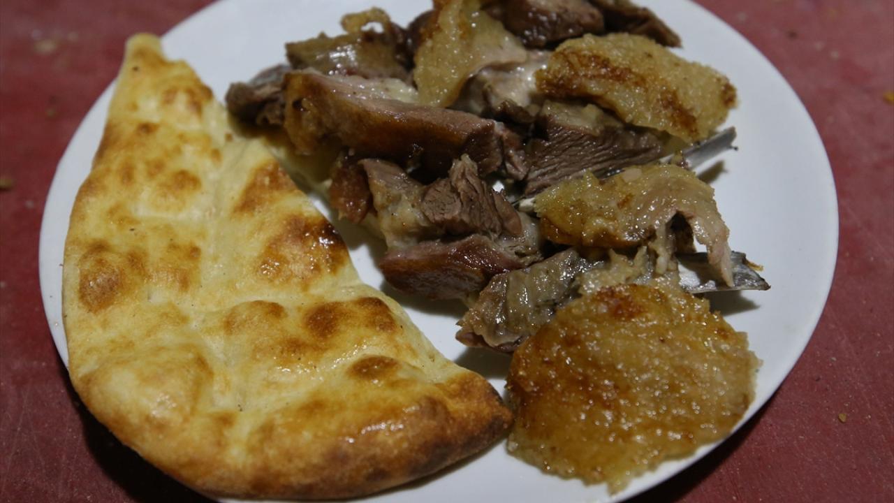 "Büryan kebabı Bitlis`ten Siirt`e gitmiştir"